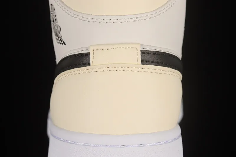 All categories Air Jordan Jordan series basketball shoes Air Jordan 1 Mid G version pure original Air Jordan 1 Mid AJ1 Joe 1 milk white coconut milk China basketball shoes BQ6472-121